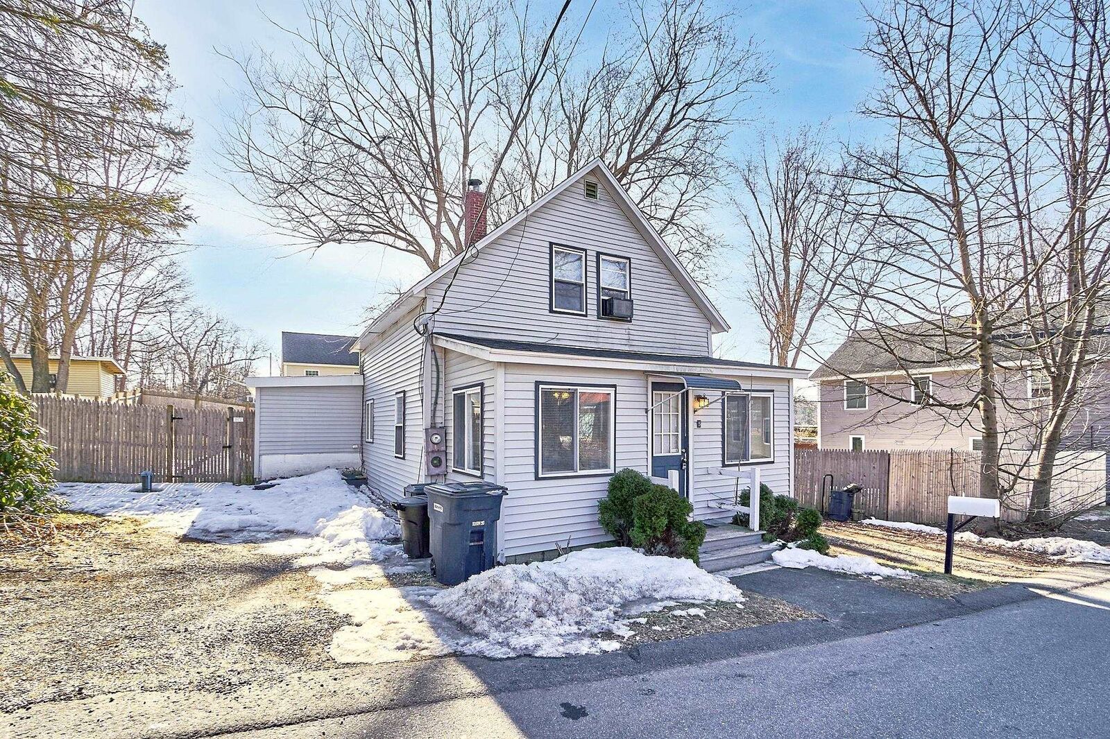 Property Photo:  5 Worthley Road  NH 03038 