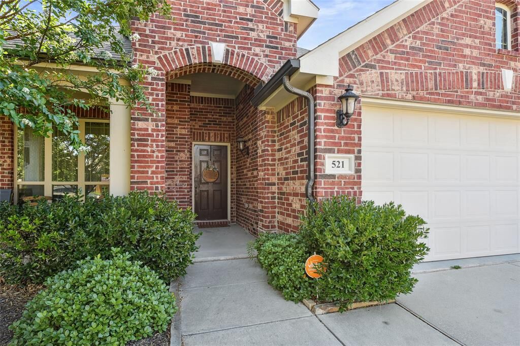 Property Photo: 521 Eastbrook Drive TX 75409