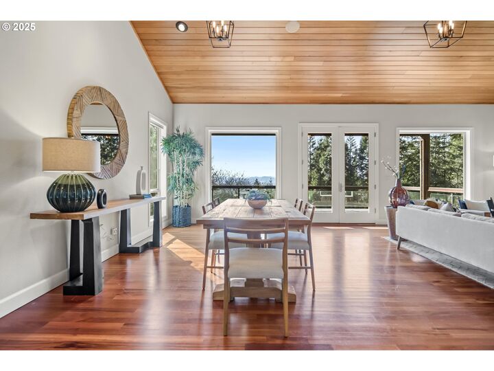 Property Photo:  810 NW Brady Rd  WA 98607 