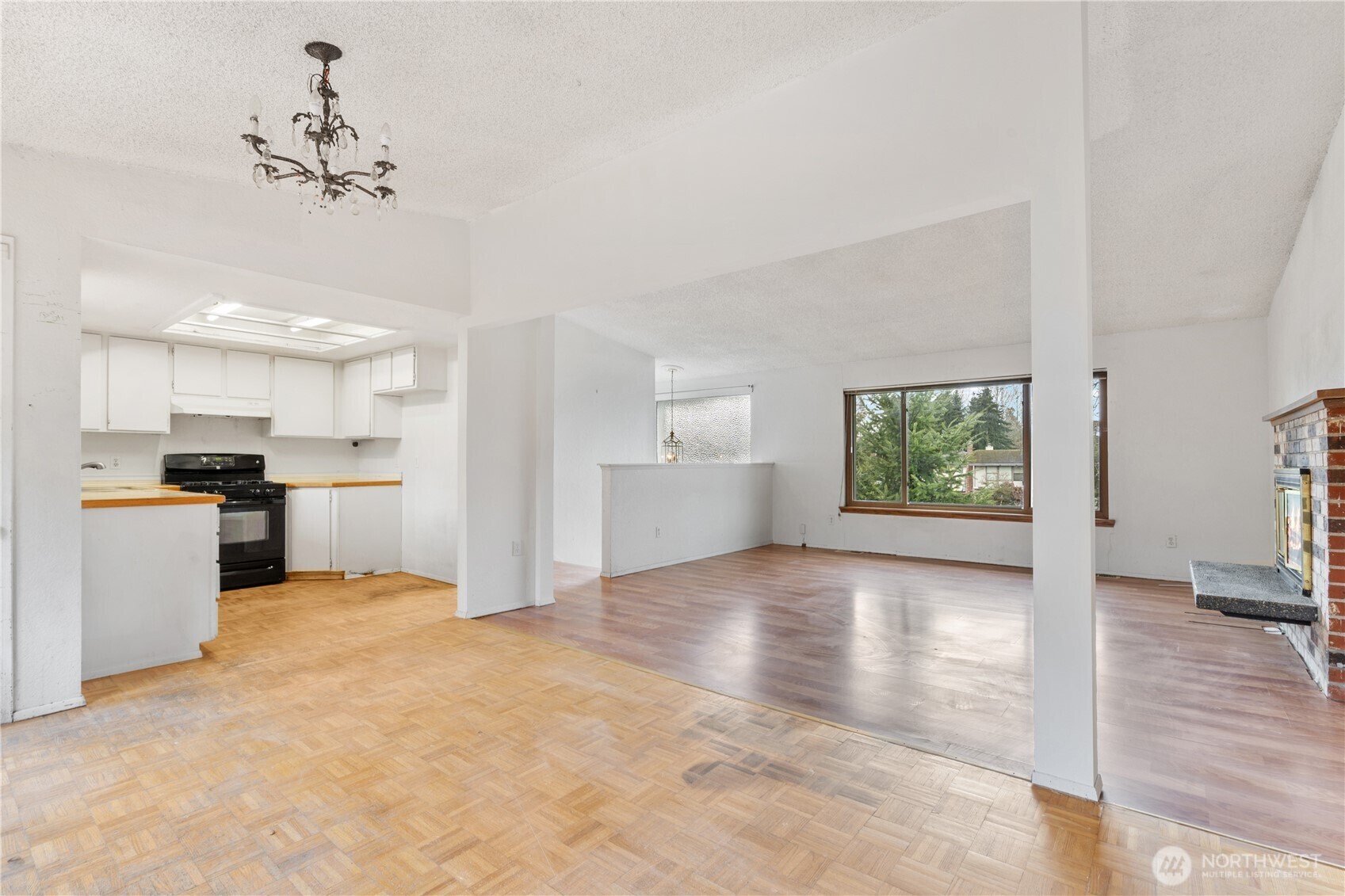 Property Photo: 11304 SE 218th Place WA 98031