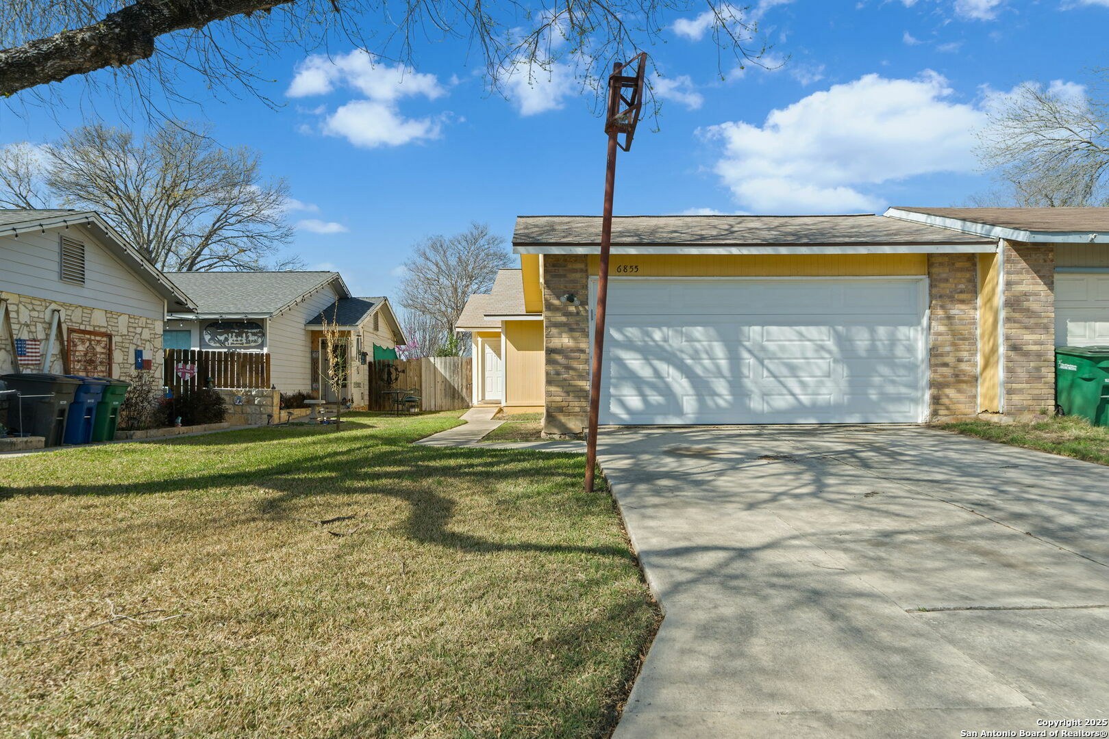 Property Photo: 6855 Maple Springs TX 78249