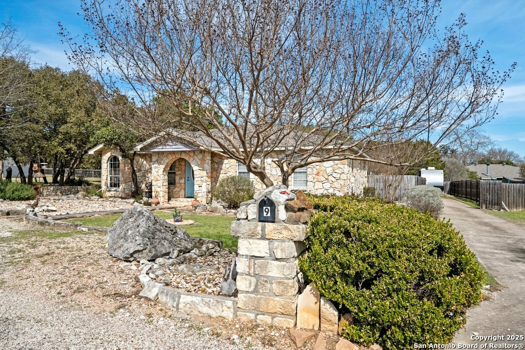 Property Photo:  9 Woodhollow  TX 78676 