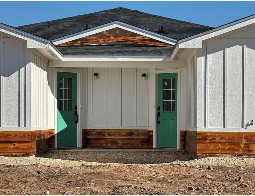 Property Photo: 1212 Roosevelt St TX 76901