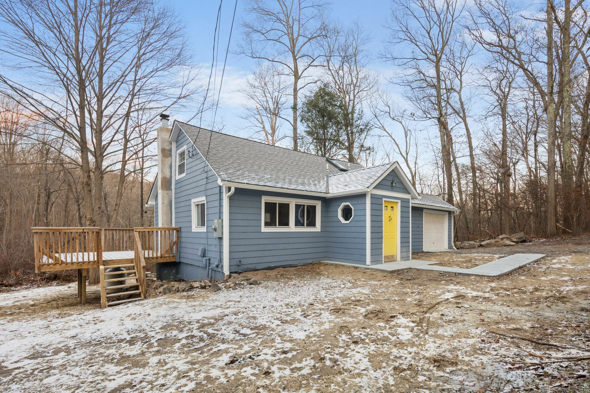 Property Photo:  201 Middle River Road  CT 06811 