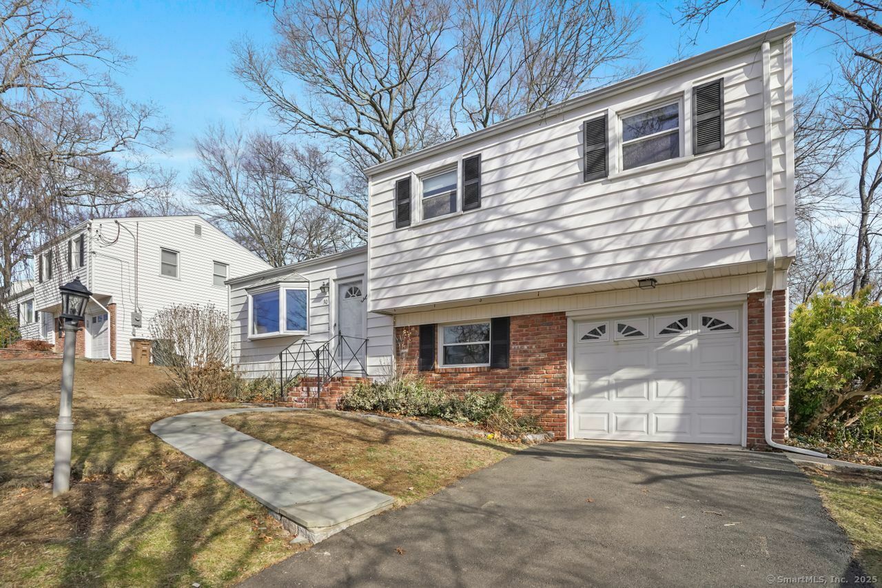 Property Photo:  30 Warwick Lane  CT 06902 