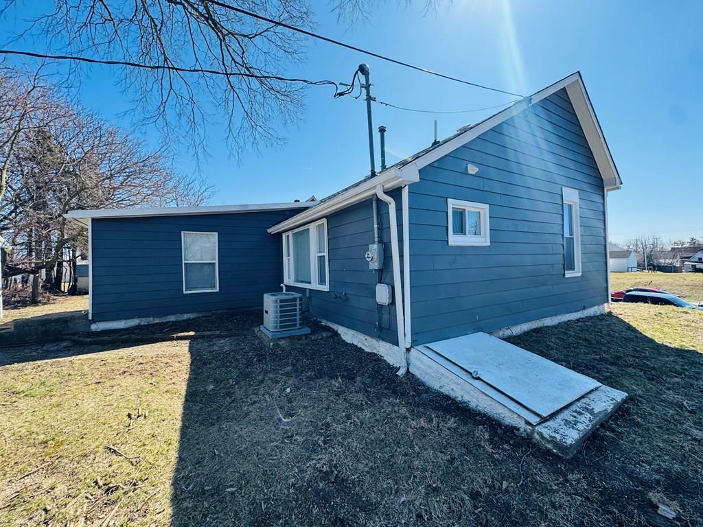Property Photo: 160 Logan Street OH 43113