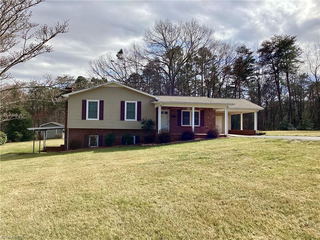 Property Photo:  202 Ashley Drive  NC 27017 