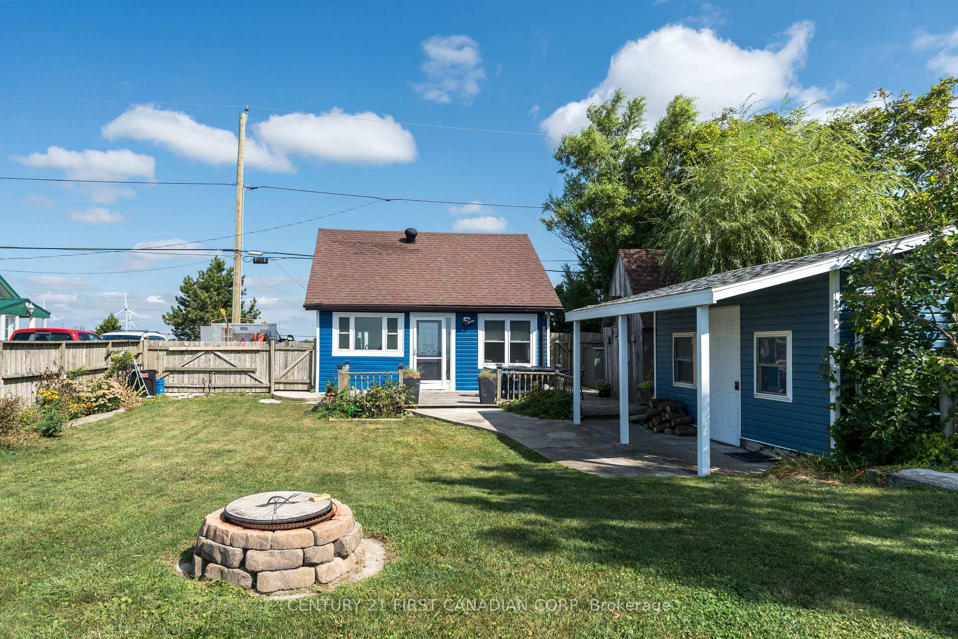 Property Photo: 18512 Erie Shore Drive S ON N0P 1A0