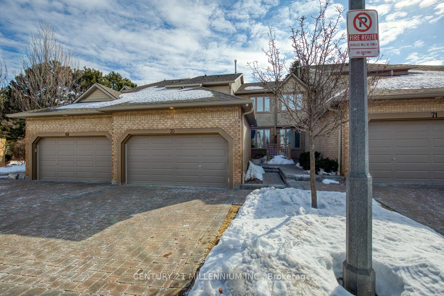 Property Photo:  1725 The Chase 70  ON L5M 4N3 