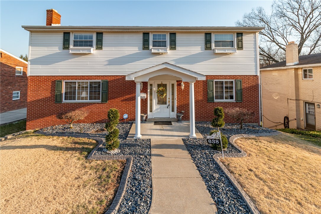 Property Photo: 638 Cleveland Dr PA 15068