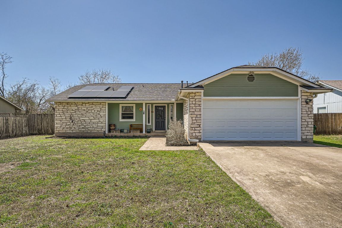 Property Photo: 2102 Meadow Brook Drive TX 78664