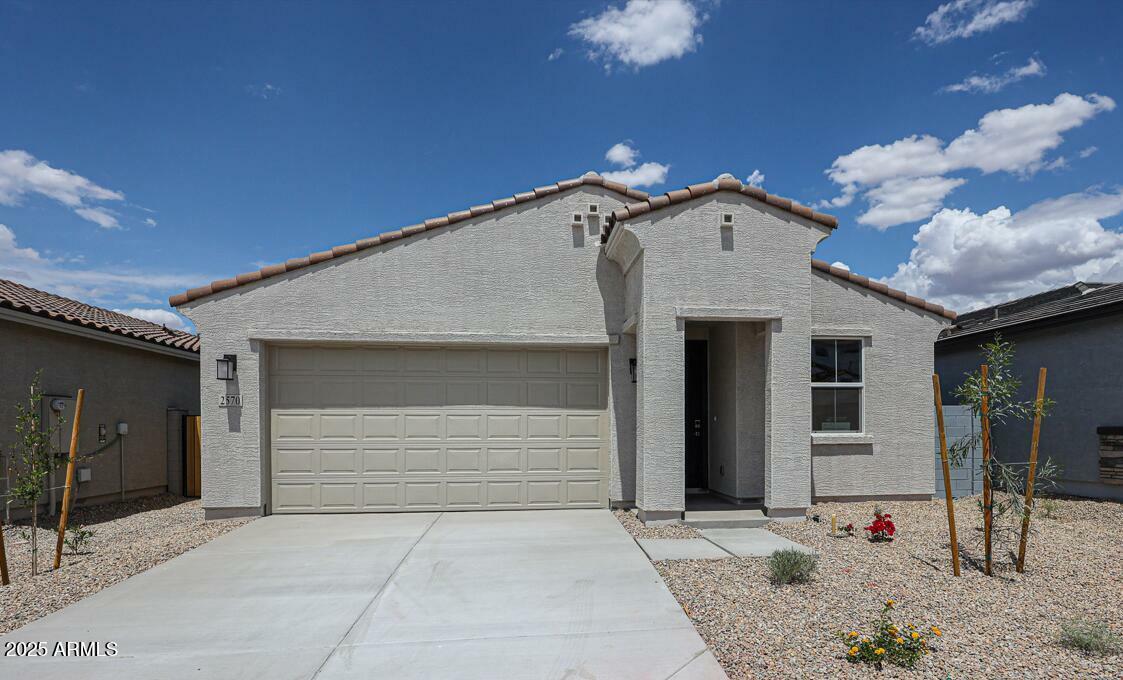 Property Photo:  2570 E Music Mountain Avenue  AZ 85119 
