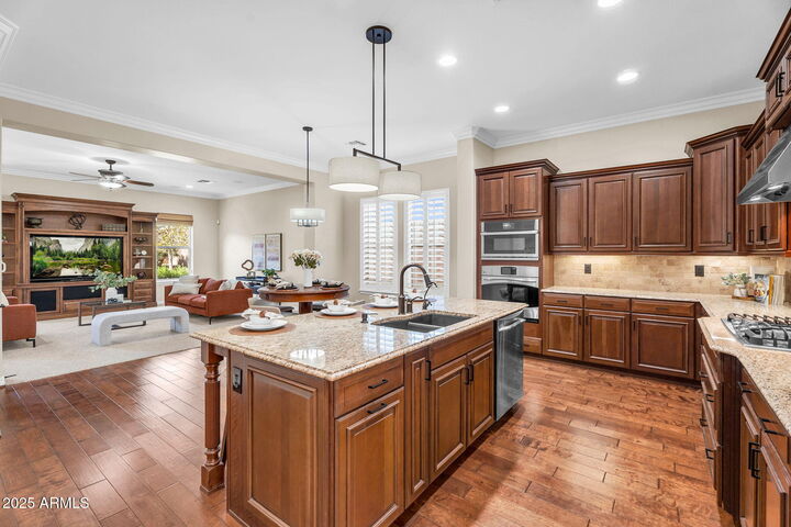 Property Photo: 610 W Tonto Drive AZ 85248