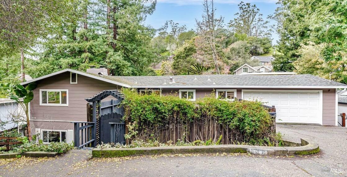 Property Photo:  153 Willow Avenue A  CA 94930 