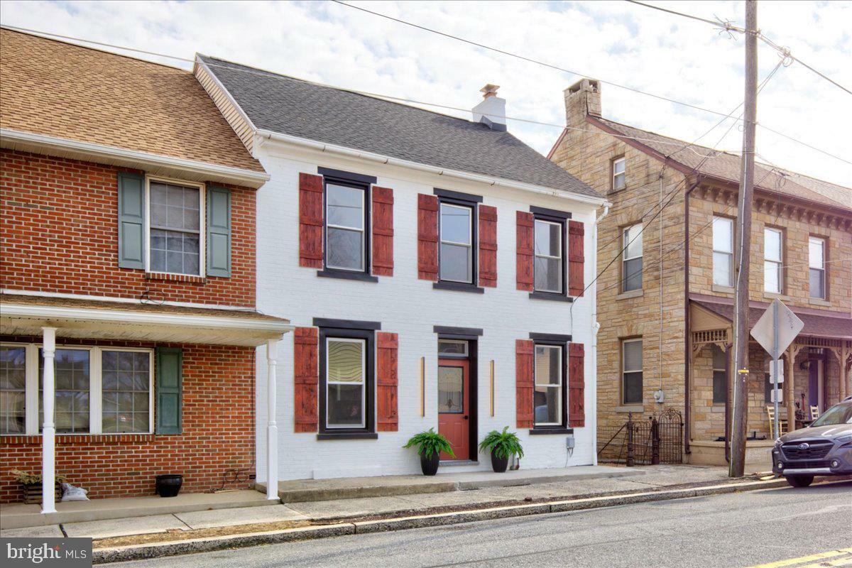 Property Photo: 10 S Kemp Street PA 19536
