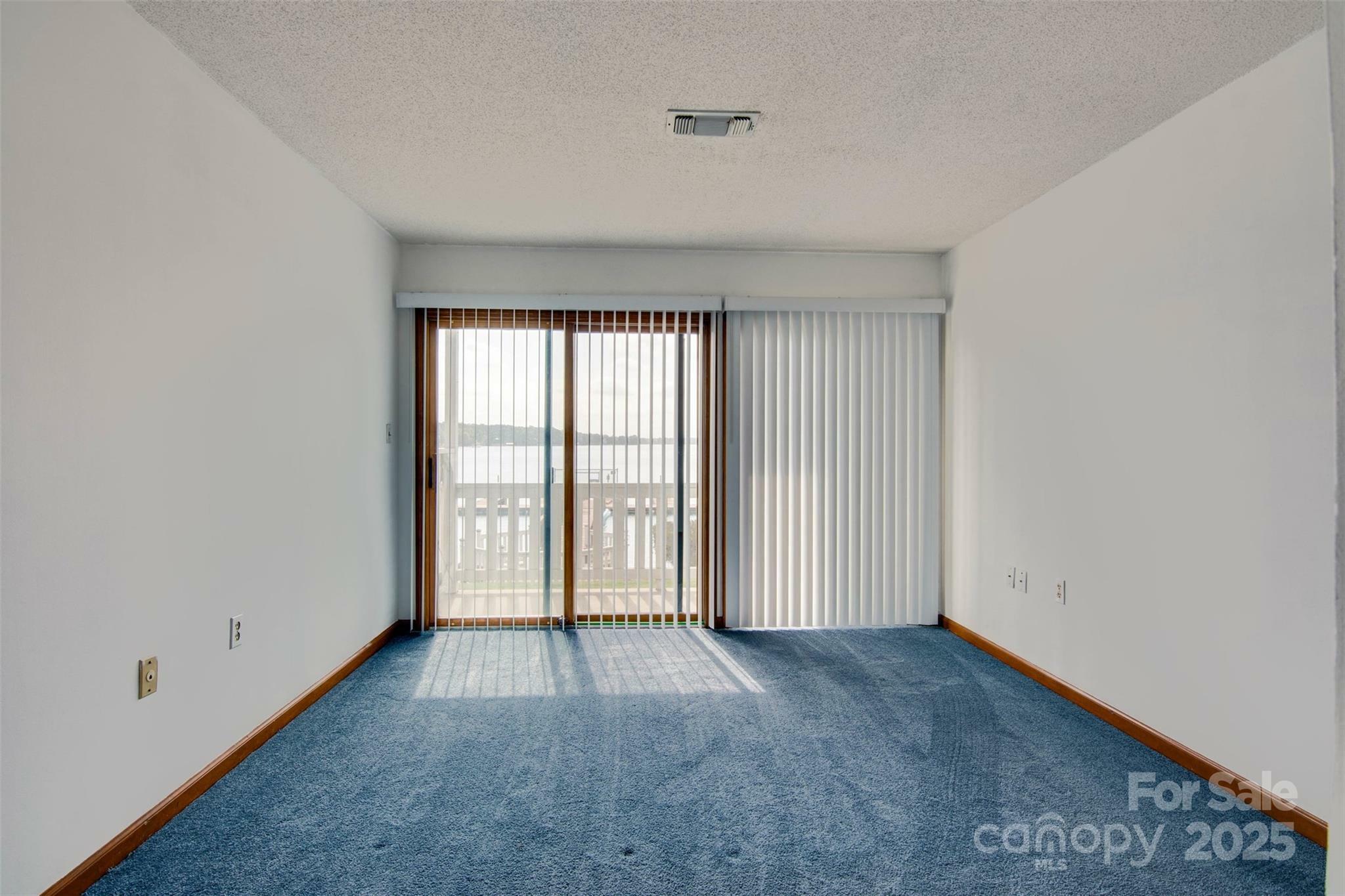 Property Photo: 7831 Spinnaker Bay Drive 106 NC 28673