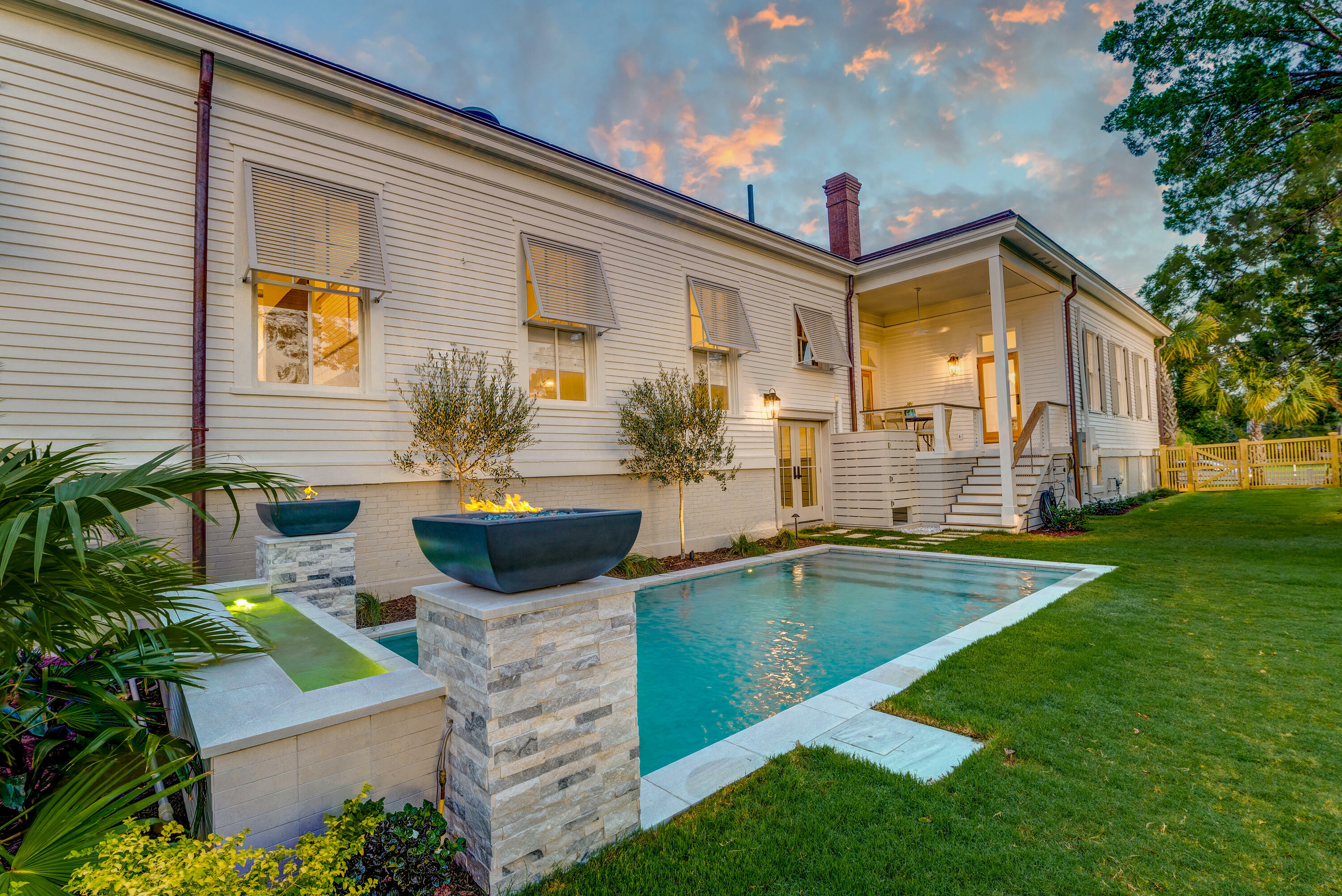 Property Photo: 1714 Middle Street SC 29482