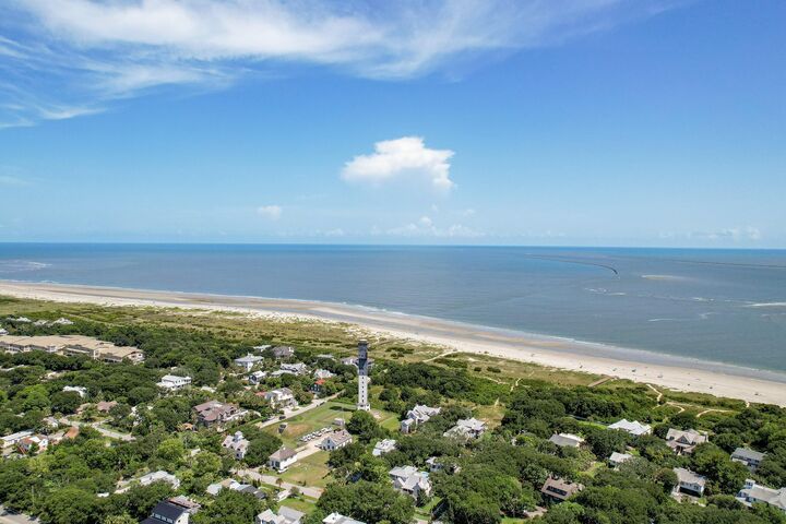 Property Photo:  1714 Middle Street  SC 29482 