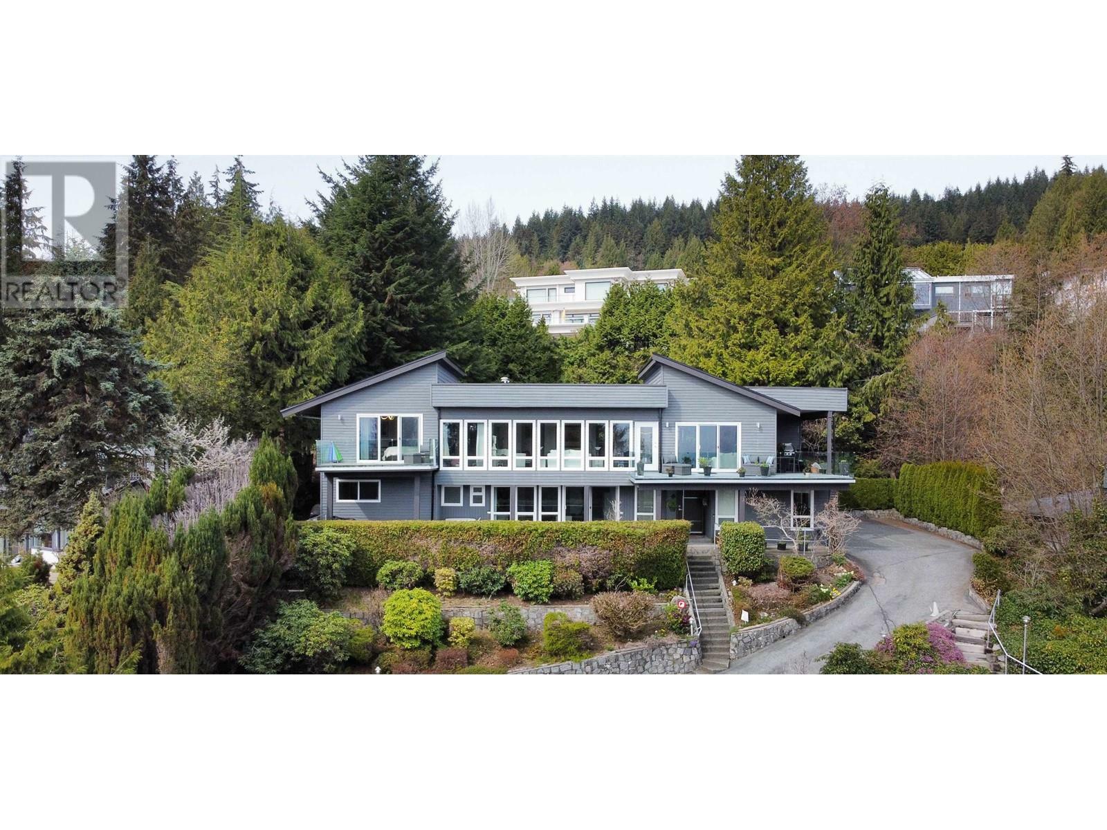 Property Photo: 1135 Groveland Court BC V7S 1Z7