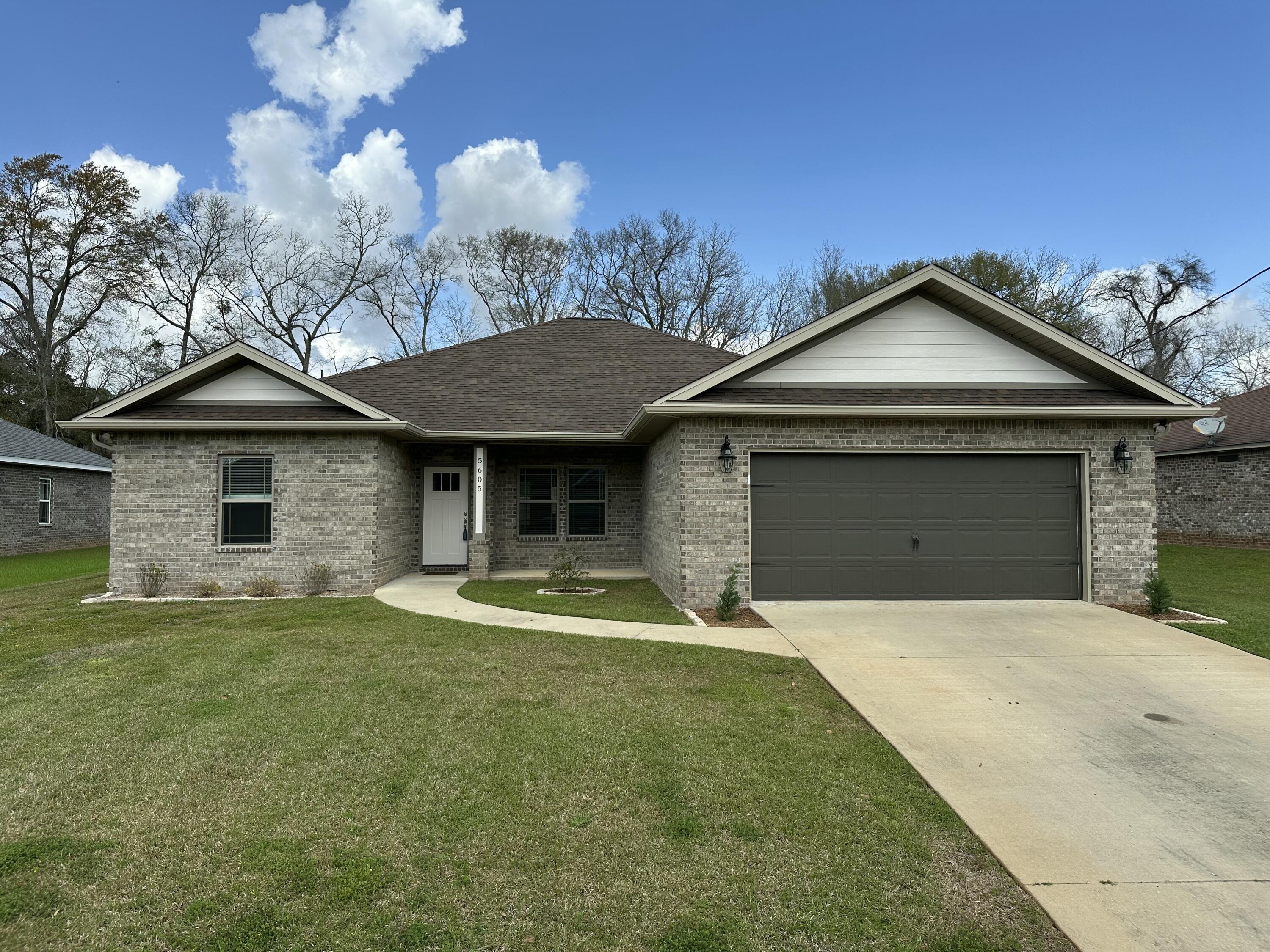 Property Photo: 5605 Price Plantation Road FL 32531