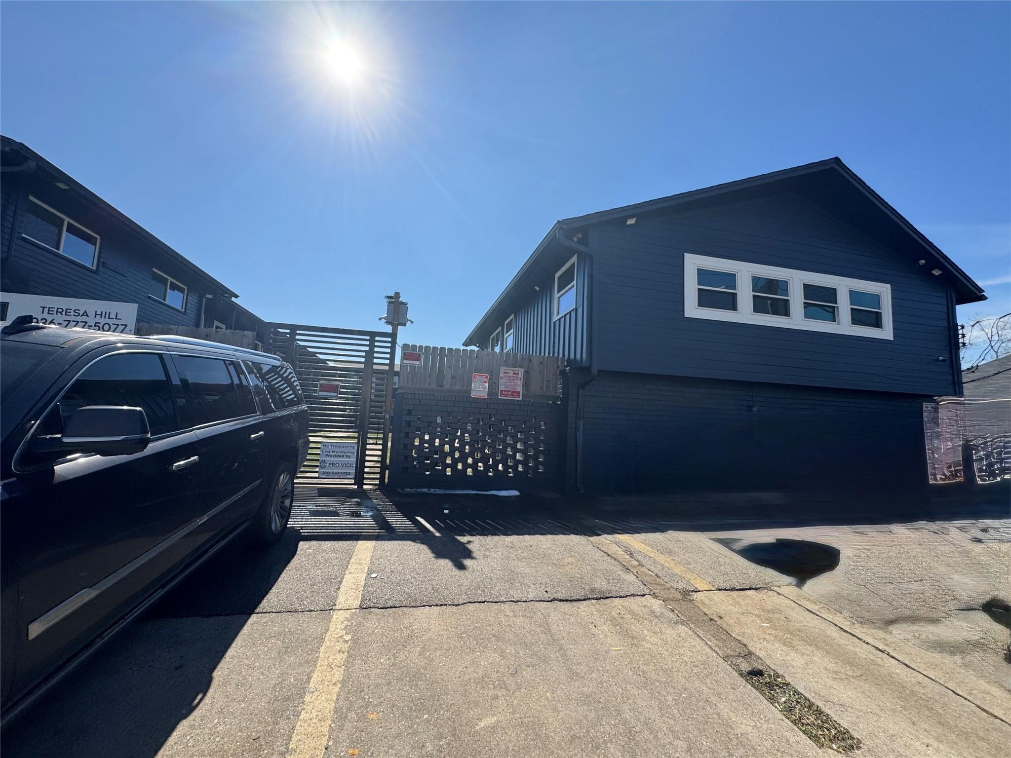 Property Photo:  4706 Yellowstone Boulevard 10  TX 77021 