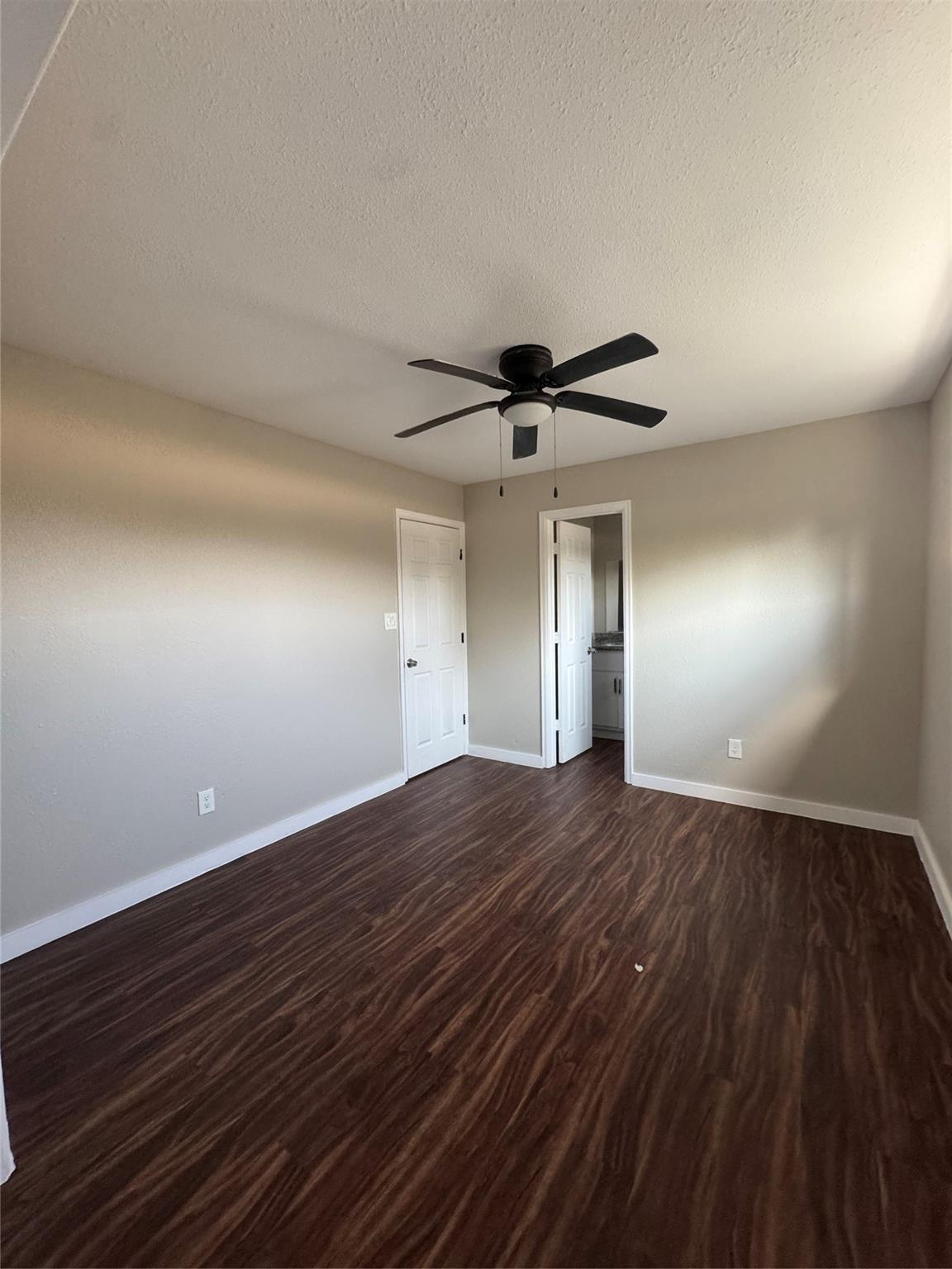 Property Photo: 4706 Yellowstone Boulevard 12 TX 77021