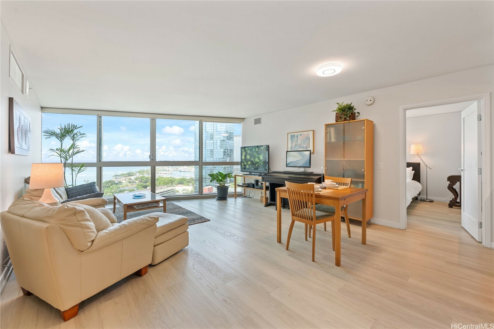 Property Photo: 1177 Queen Street 2504 HI 96814