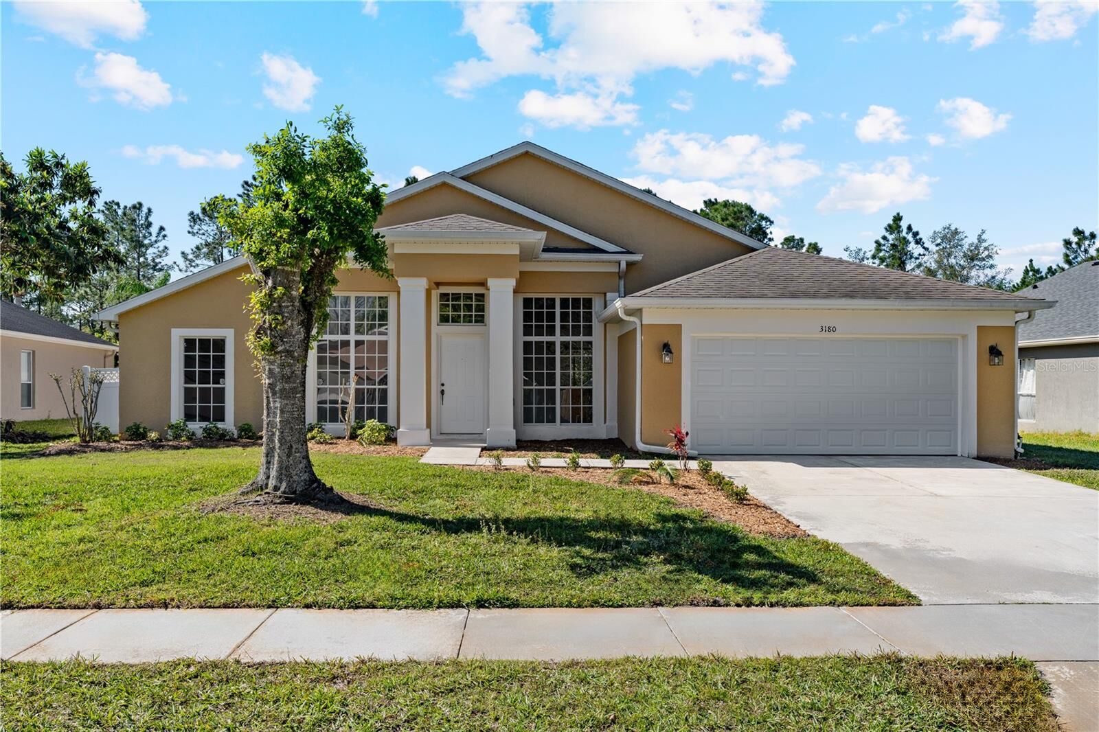 Property Photo: 3180 Town And Country Road FL 32766