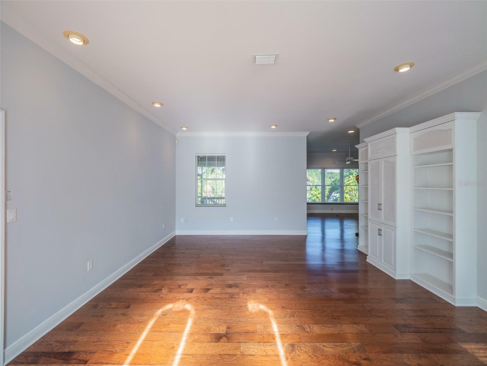 Property Photo:  351 Groveland Road  FL 32757 