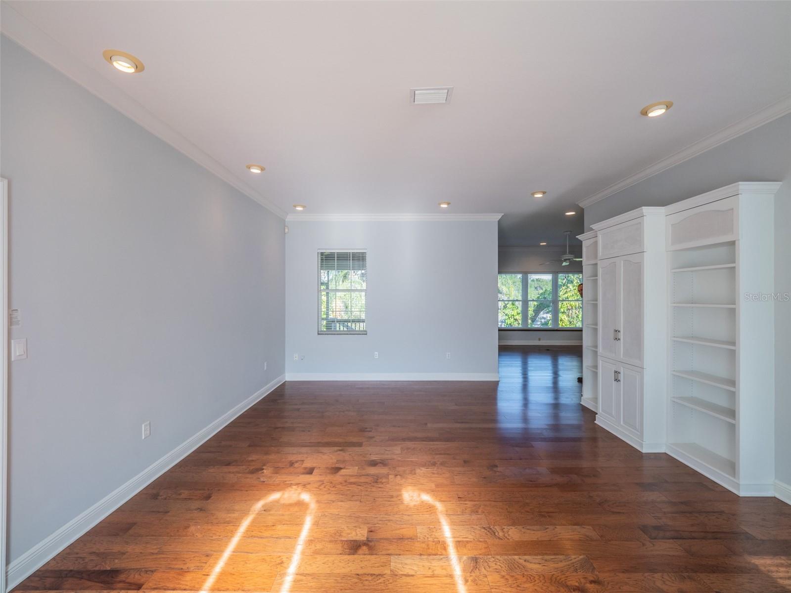 Property Photo:  351 Groveland Road  FL 32757 