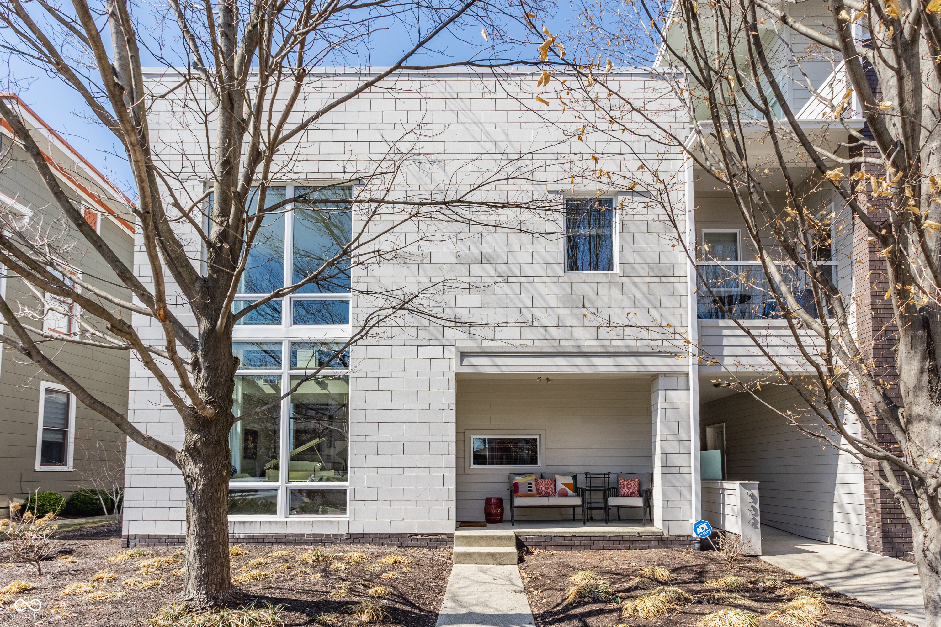 Property Photo:  932 N Broadway Street 1  IN 46202 