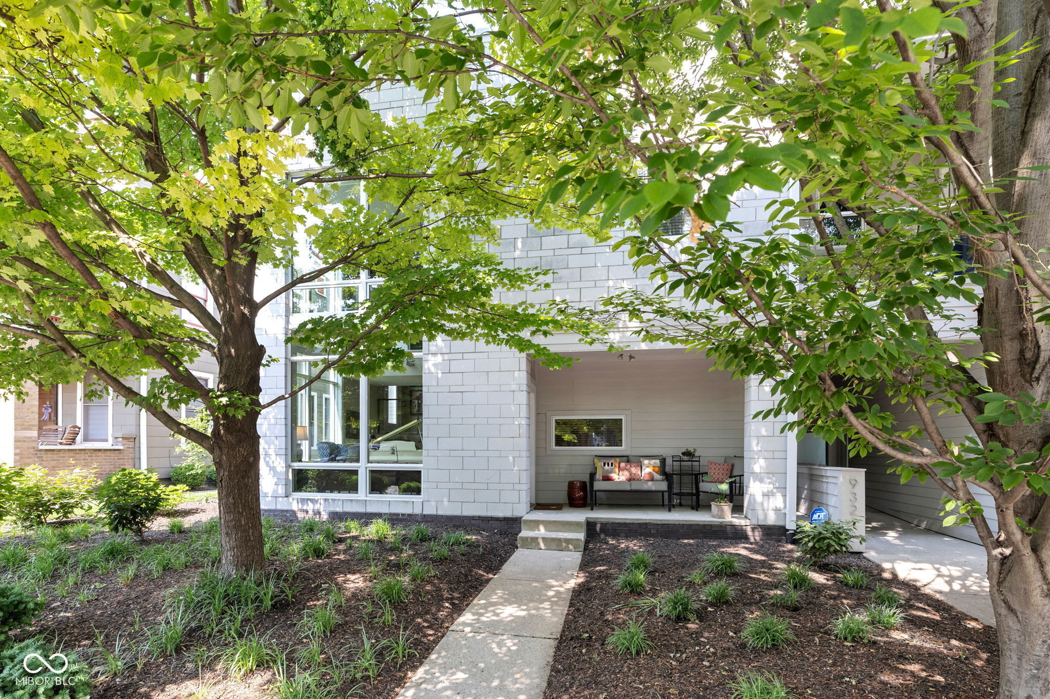 Property Photo: 932 N Broadway Street 1 IN 46202