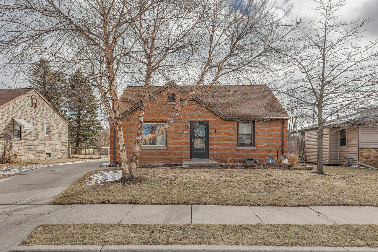 Property Photo: 2225 N 29th St WI 53083