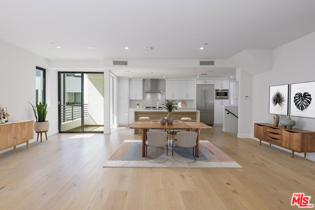 Property Photo: 741 N Gramercy Place CA 90038