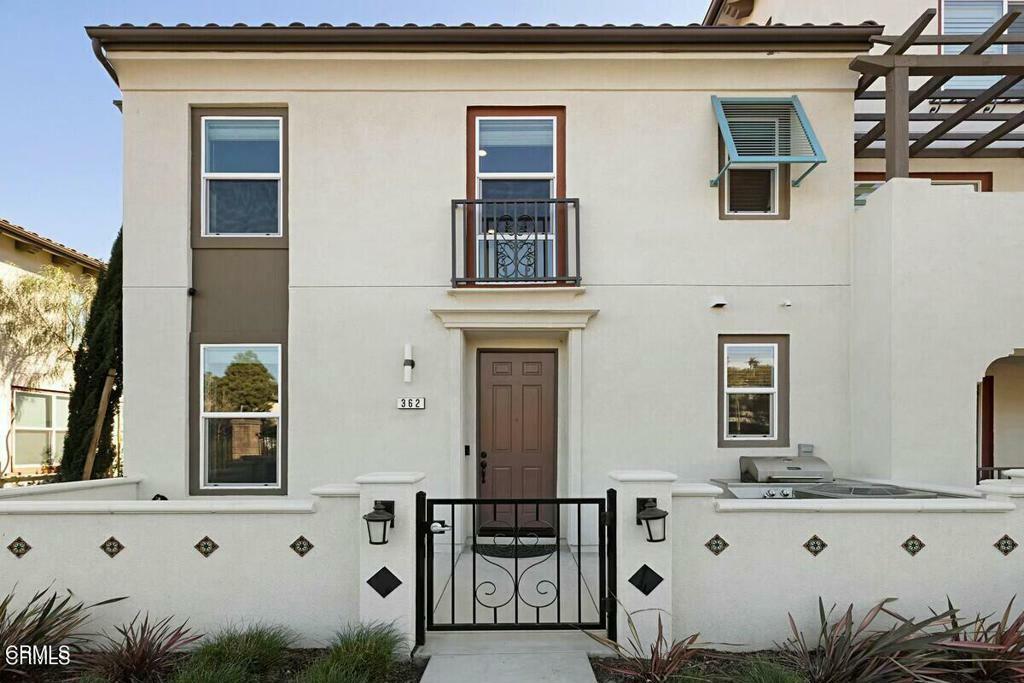 Property Photo:  362 Solares Street  CA 93010 