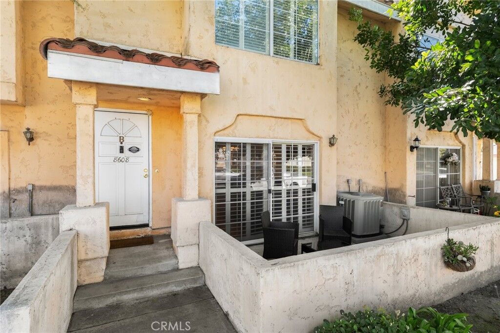 Property Photo:  8608 Ramona Street B  CA 90706 