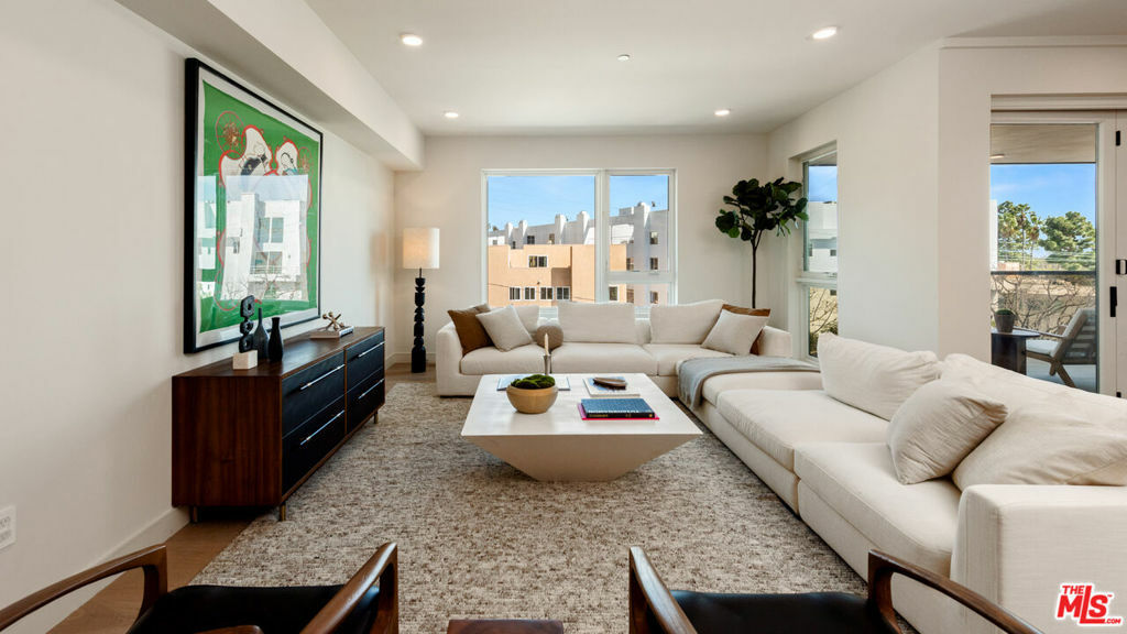Property Photo:  505 Barrington 302  CA 90049 