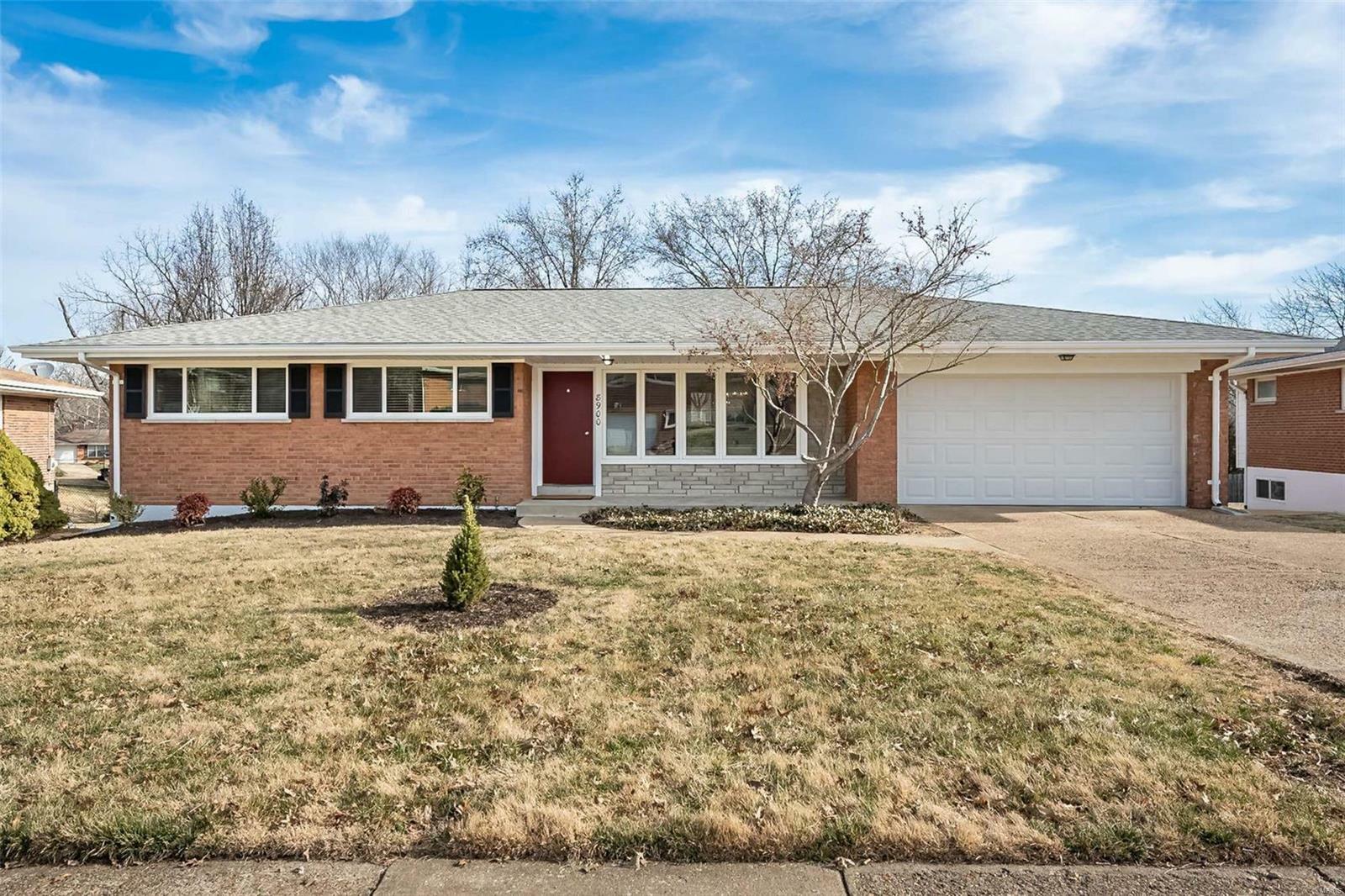 Property Photo: 8900 Glenfield Terr MO 63126