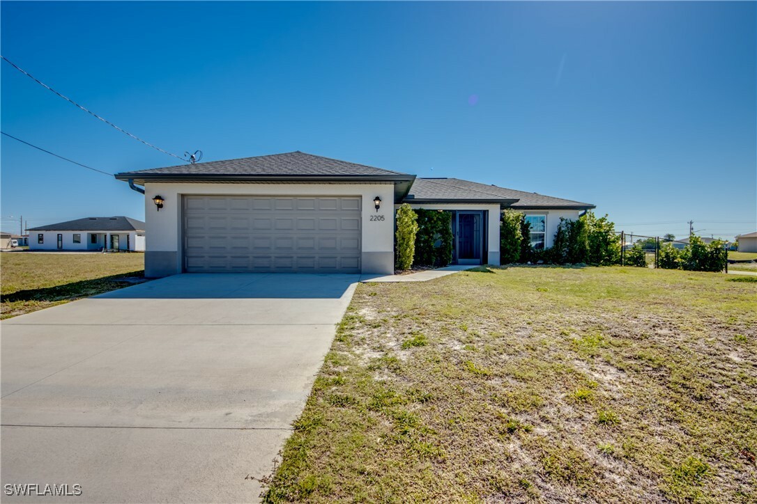 Property Photo:  2205 NW 8th Place  FL 33993 