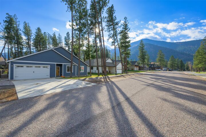 Property Photo: 11549 Ninebark Way MT 59802