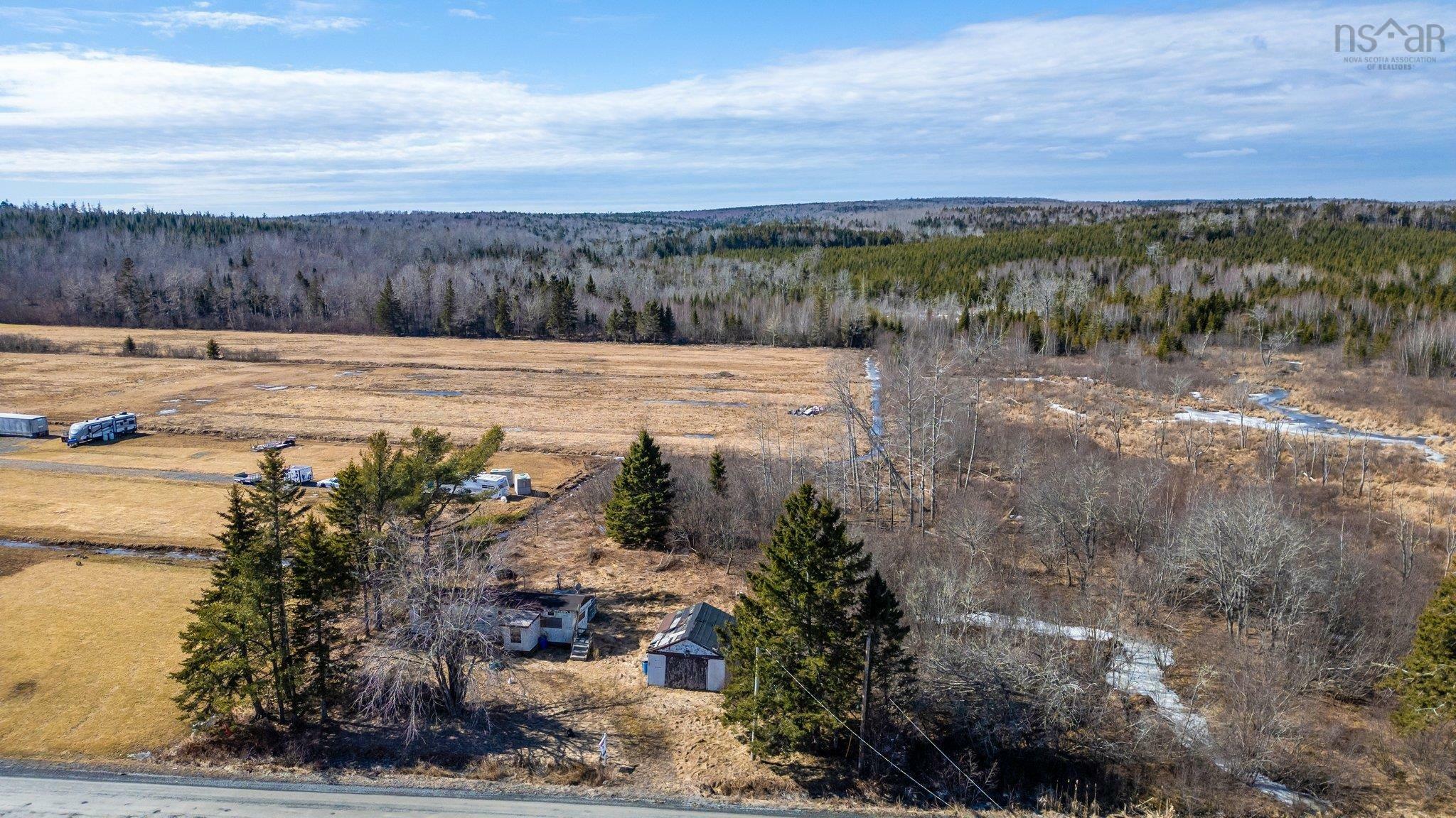 Property Photo:  303 Egmont Road  NS B0N 1Y0 