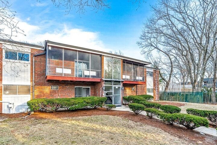 Property Photo: 125 Grove St 7 MA 02132