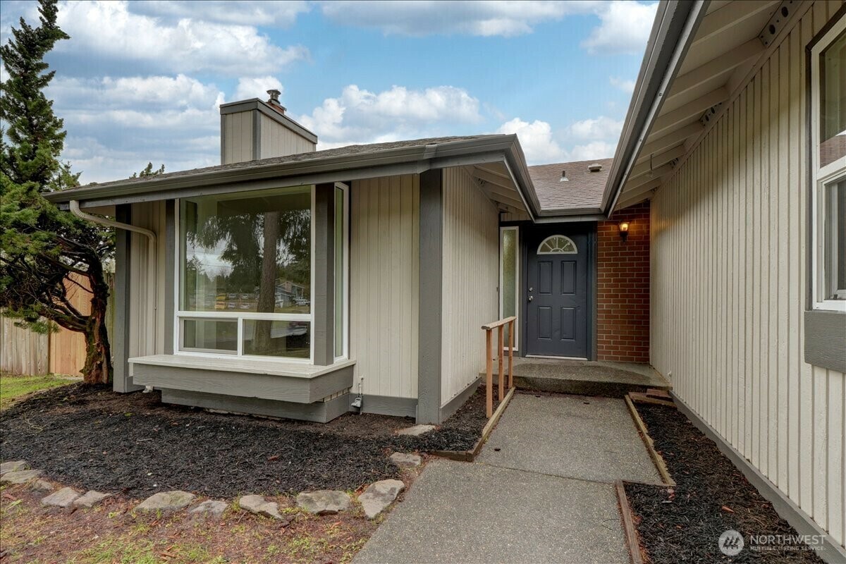 Property Photo:  10423  108 Street Ct SW  WA 98498 