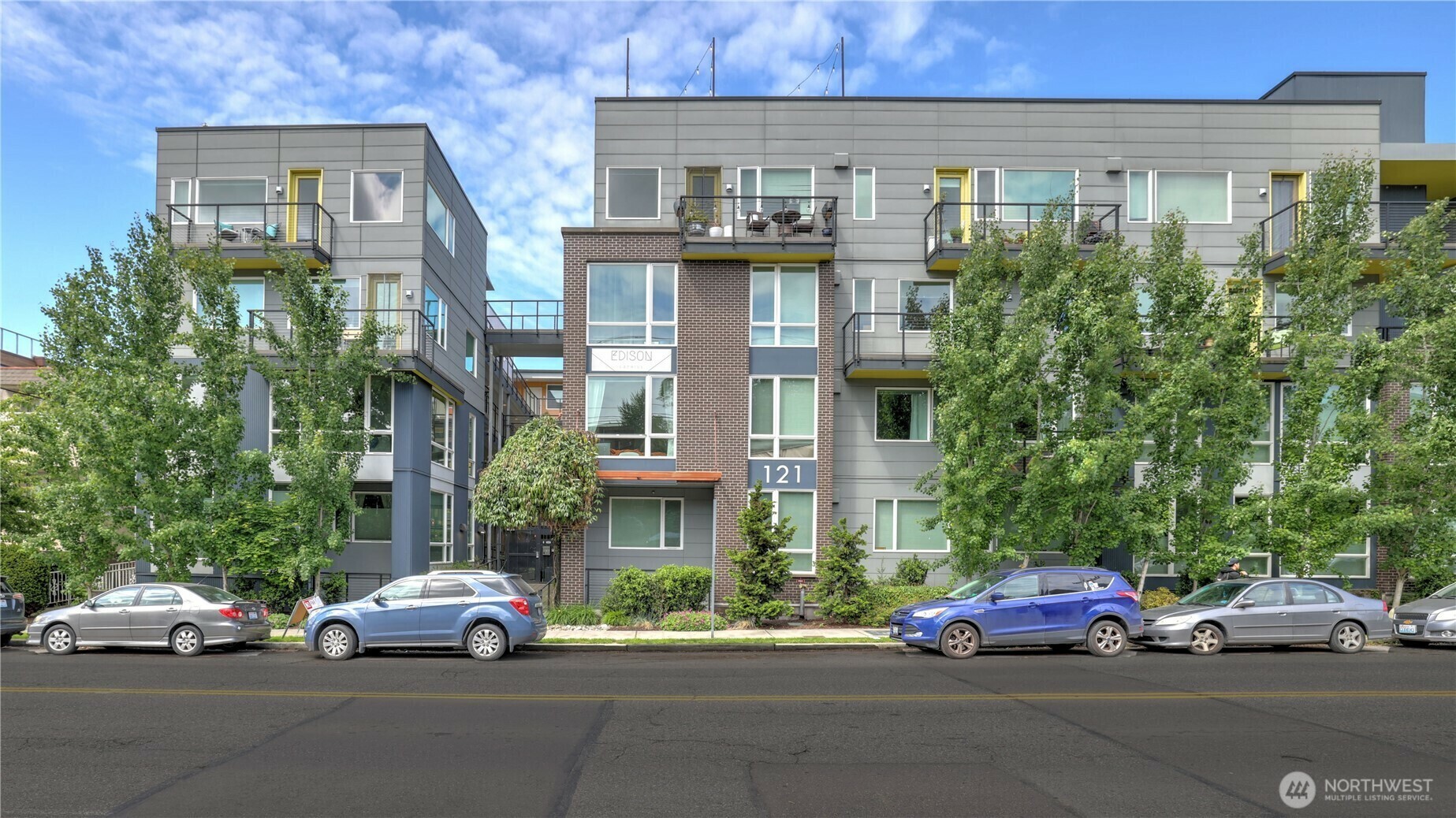 121  12th Avenue E 300  Seattle WA 98102 photo