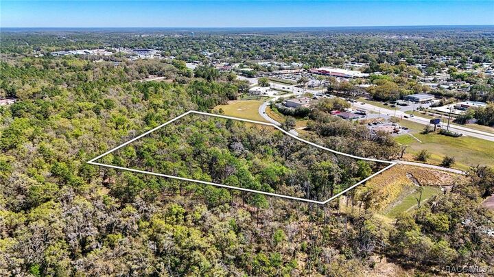 Property Photo: 2403 W Coast Path FL 34465