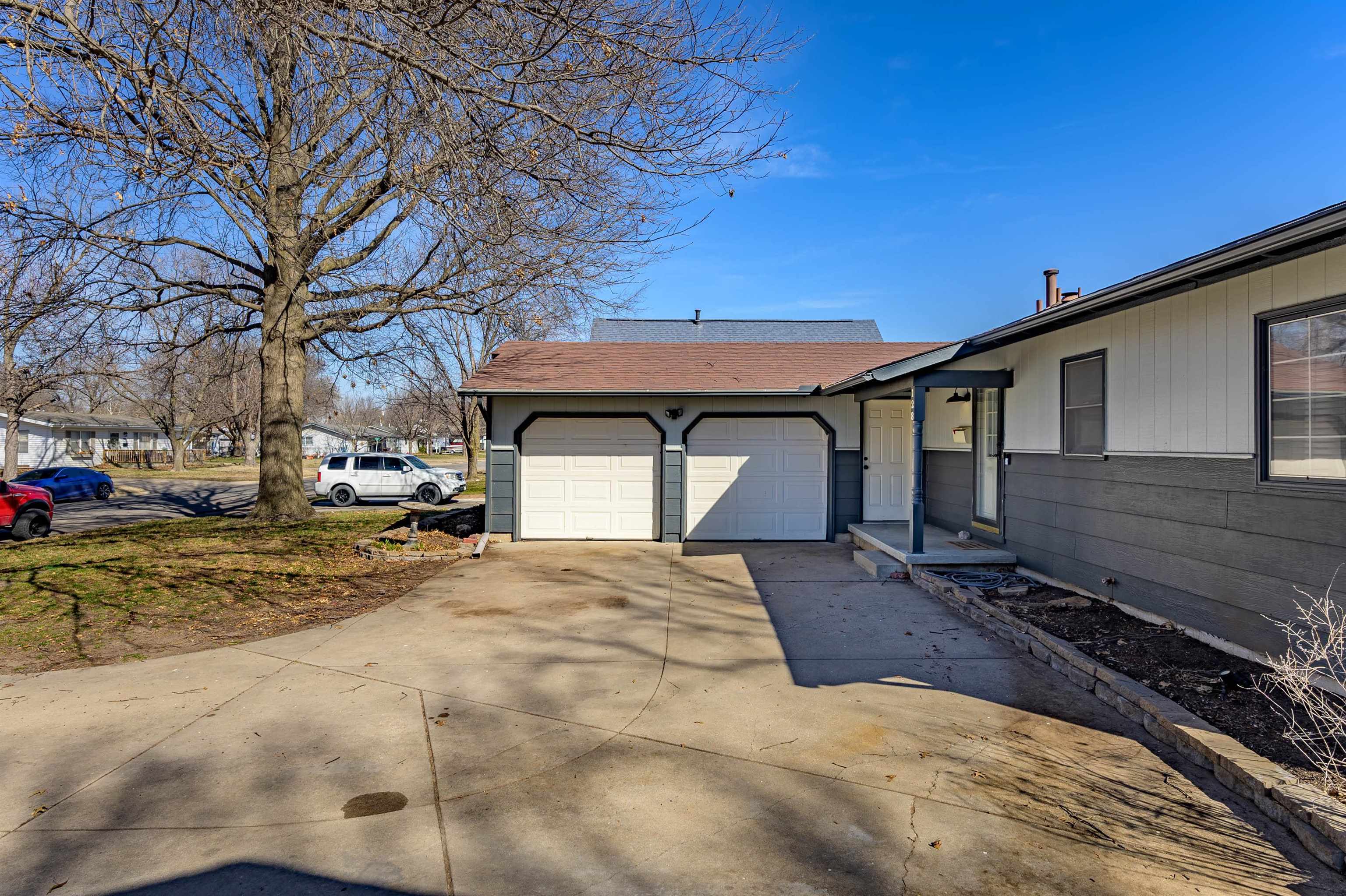 Property Photo:  128 N Dexter Ave  KS 67147 