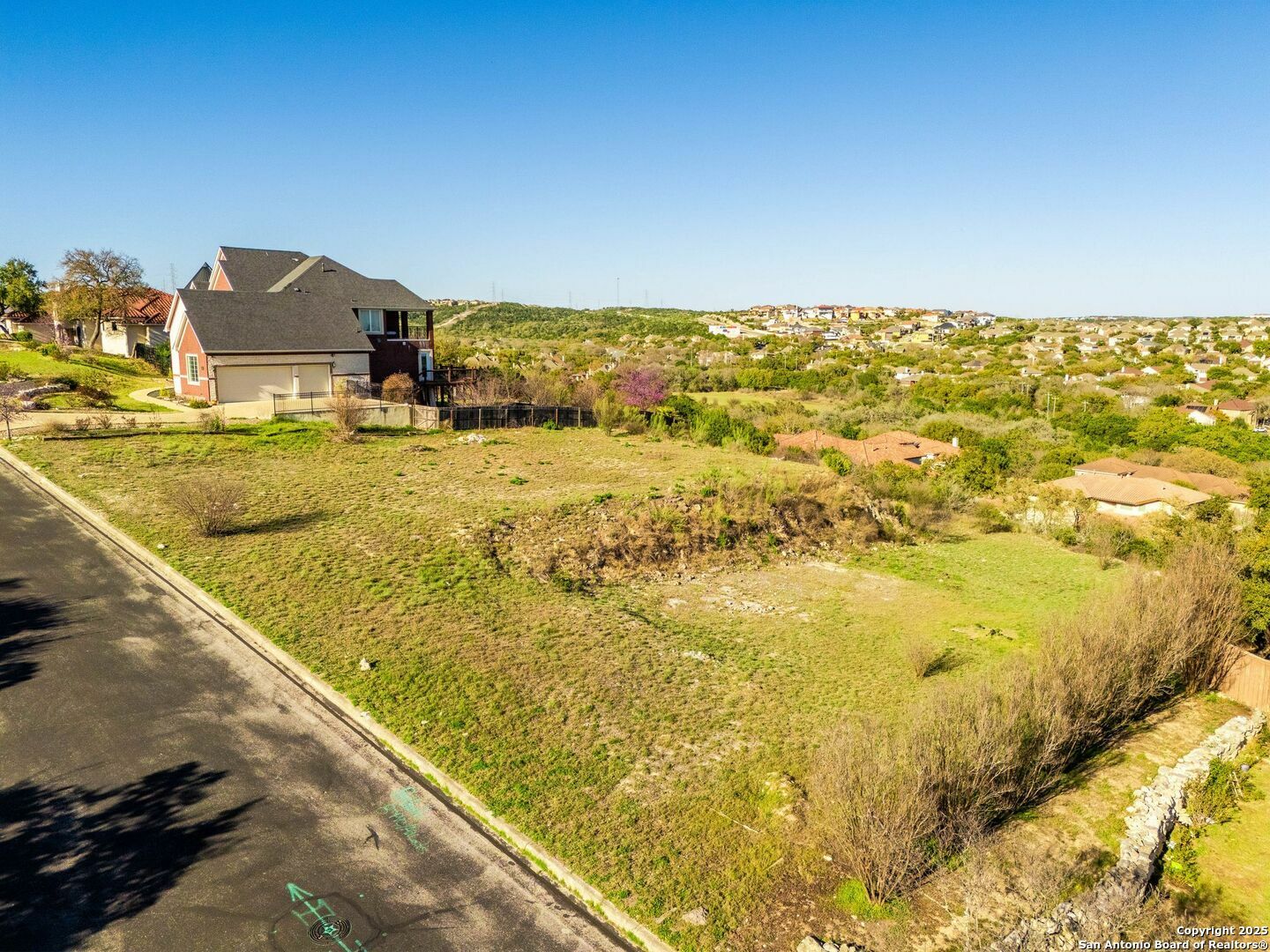 Property Photo: 316 Tulorosa TX 78023