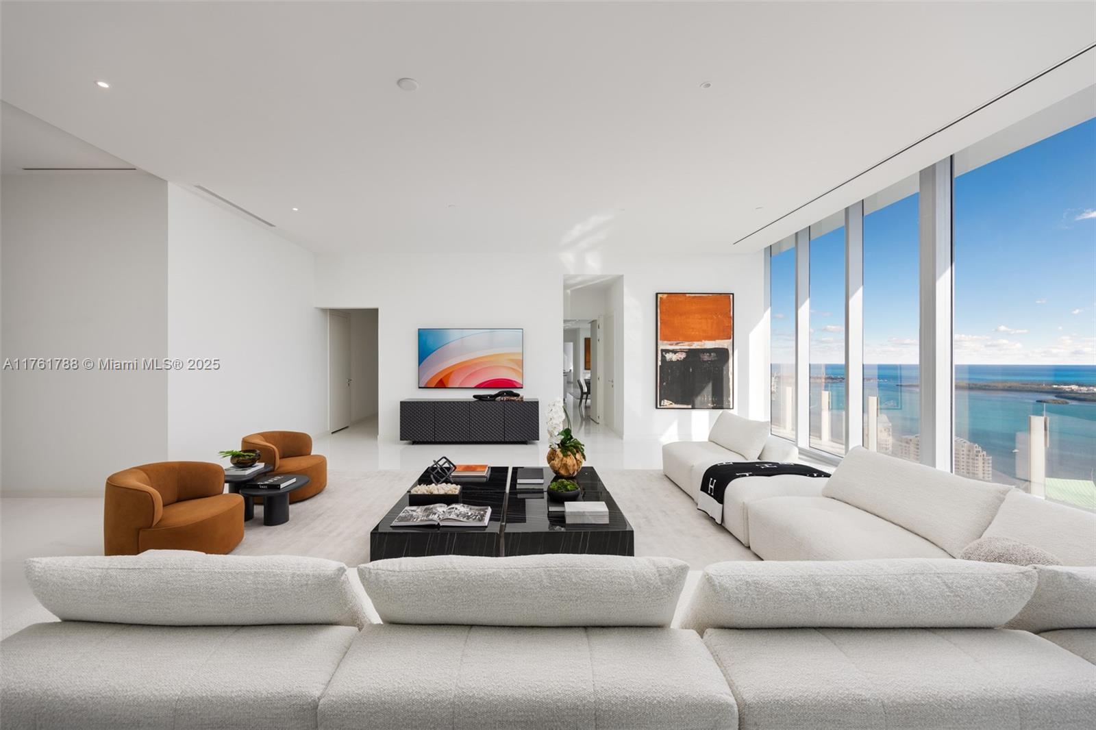 Property Photo: 300 Biscayne Blvd Way Ph5701 FL 33131