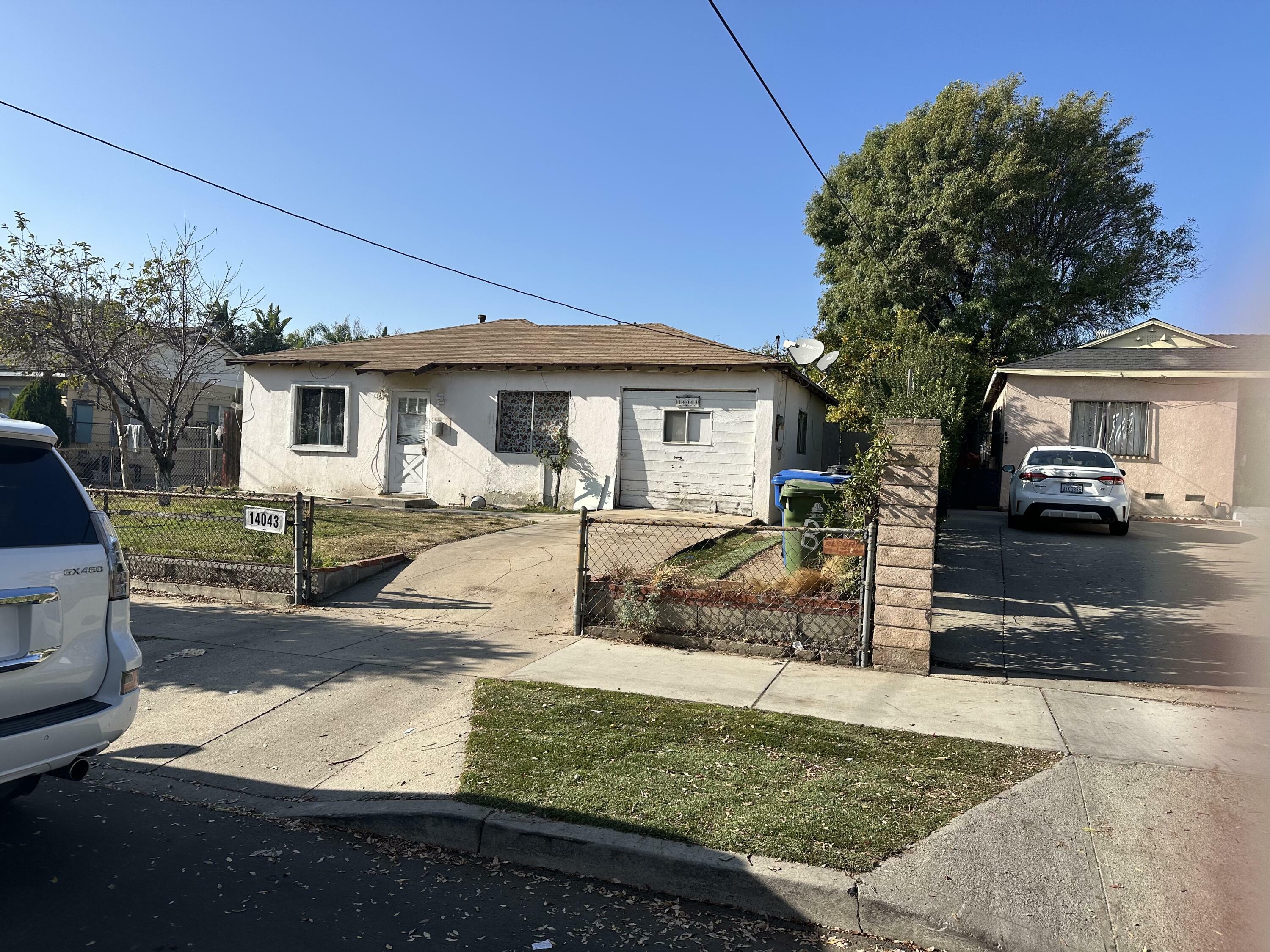 Property Photo:  14043 Aztec Street  CA 90002 