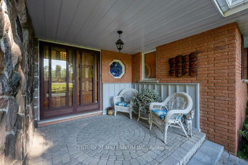 Photo de la propriété: 1264 Olde Base Line Road ON L7C 0J1